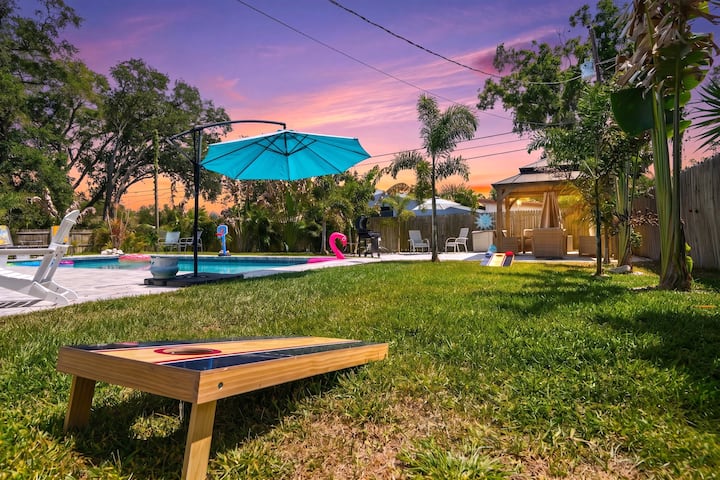NEW Game Room, Saltwater Pool, 15 min to Beach